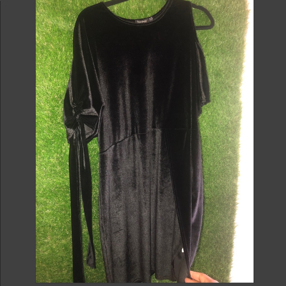 Boohoo black dress